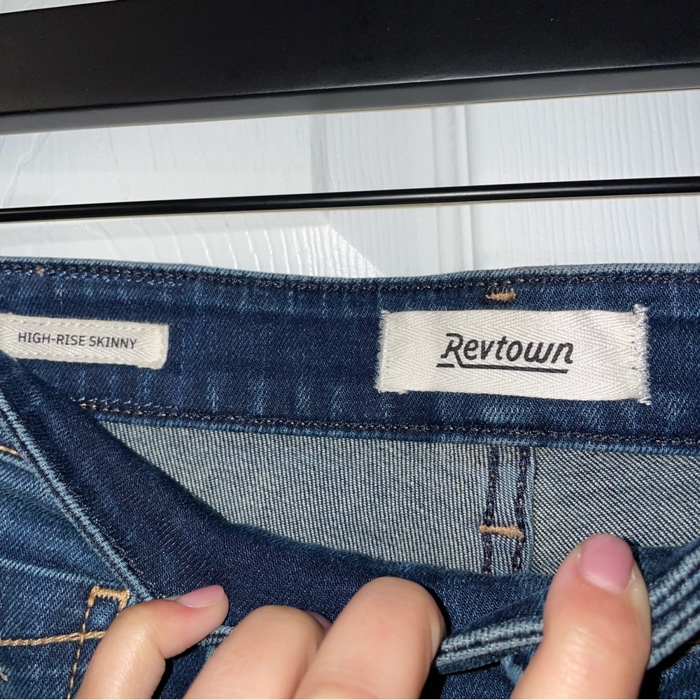 NEW Revtown High Rise Skinny Ankle Jeans - size 27 - Picture 3 of 9